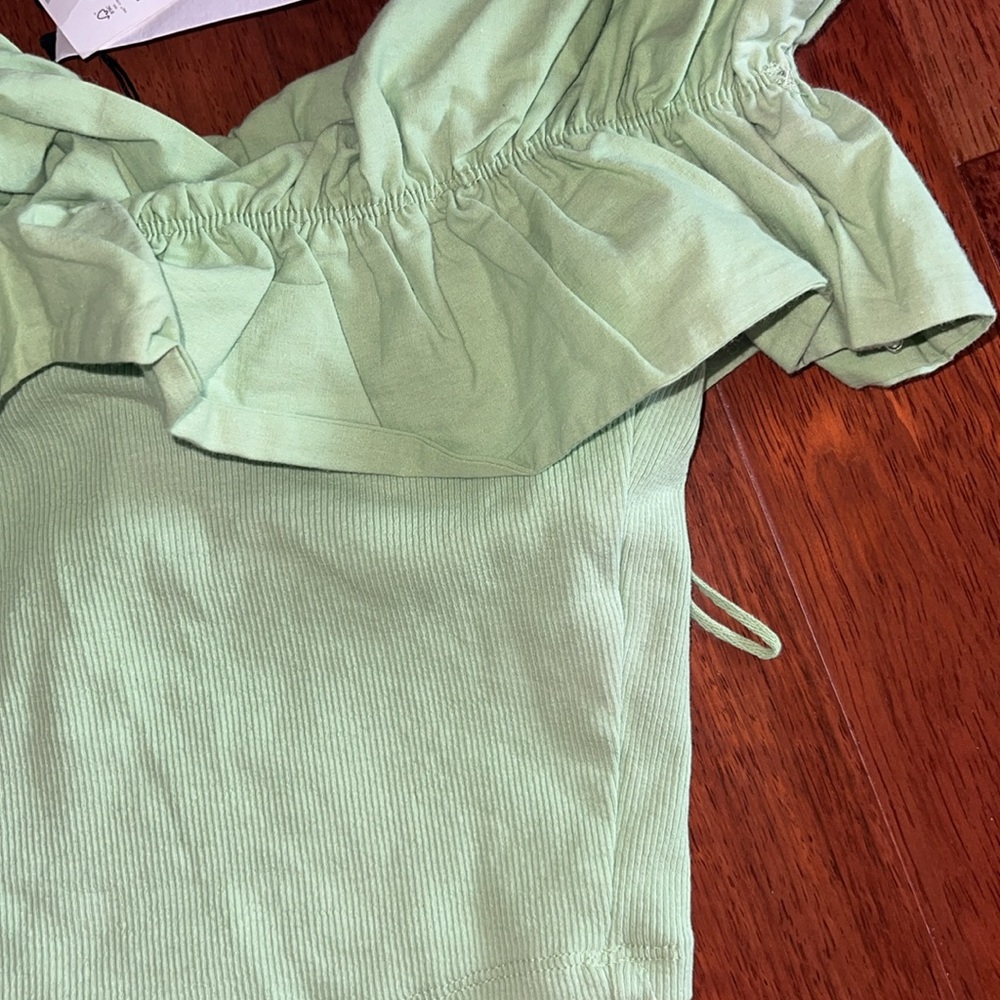 NWT!! Zara Ruffle top - Picture 2 of 5
